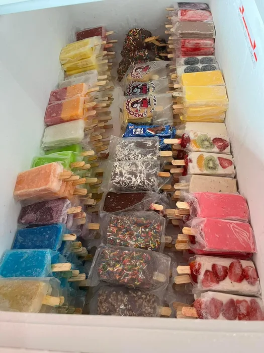 Paletas de fruta natural artesanales de La Michoacana San Dionisio del Mar — mango chamoy, limón, piña, coco y más sabores del Istmo de Tehuantepec Oaxaca